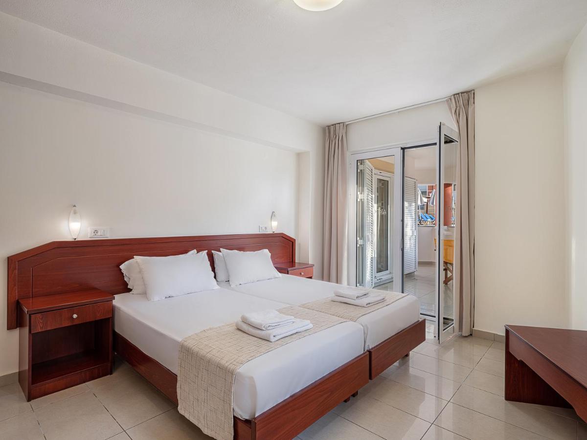 Artemis Apartments Stalós Pokoj fotografie