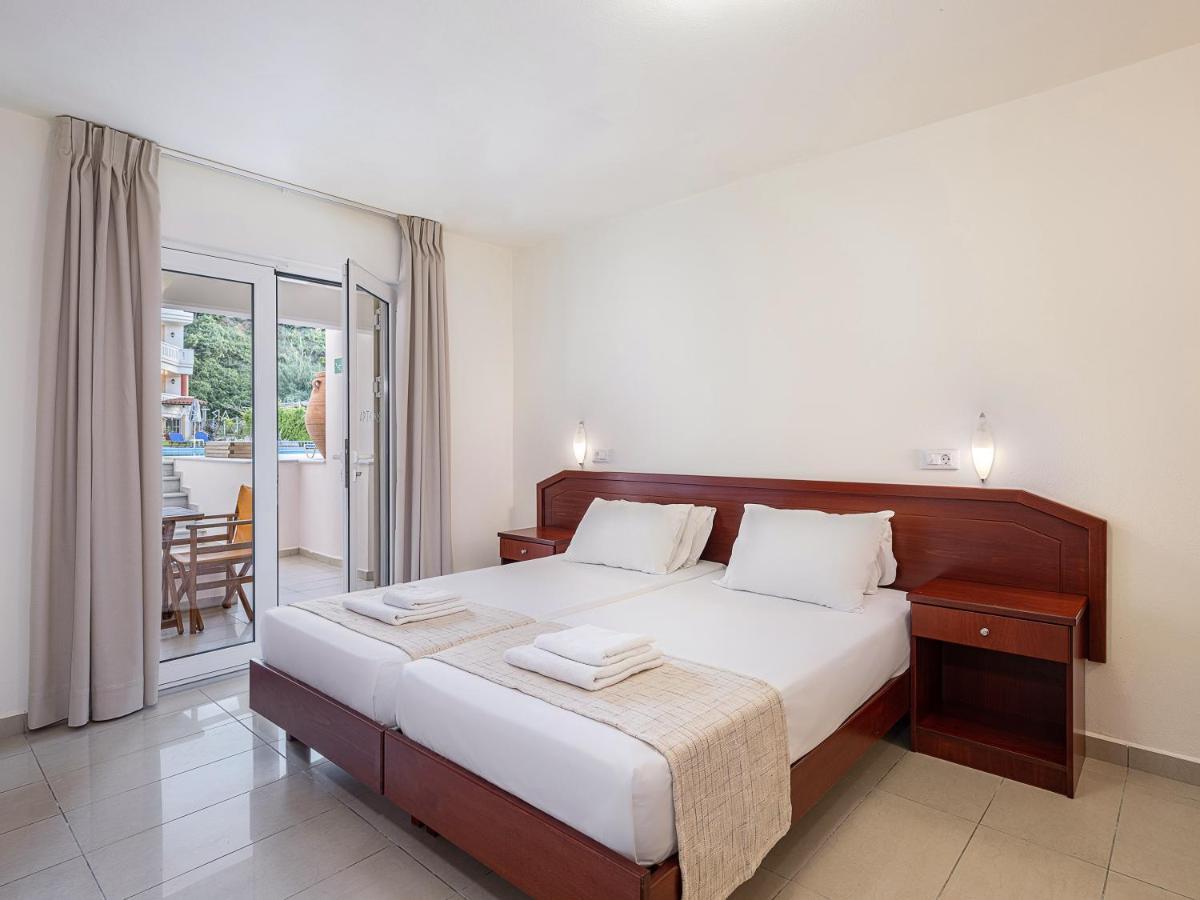 Artemis Apartments Stalós Pokoj fotografie