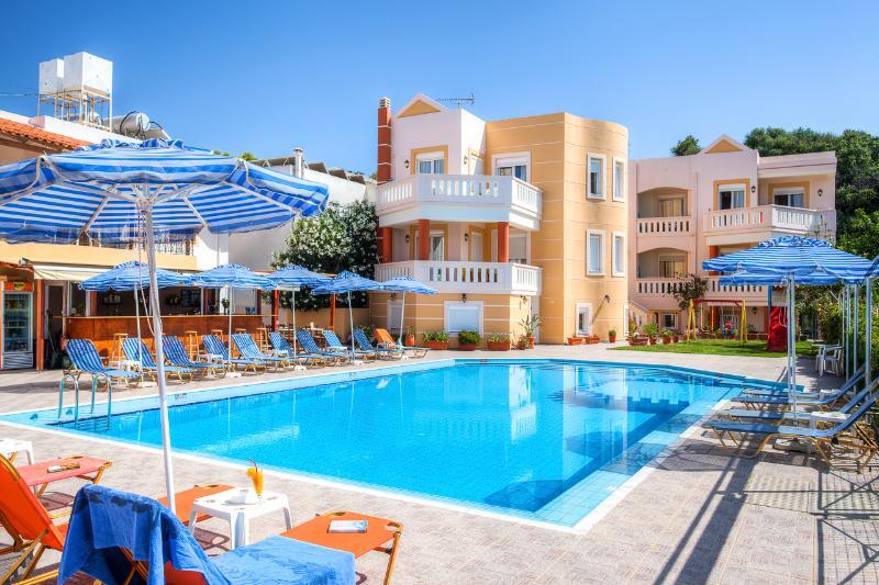 Artemis Apartments Stalós Exteriér fotografie